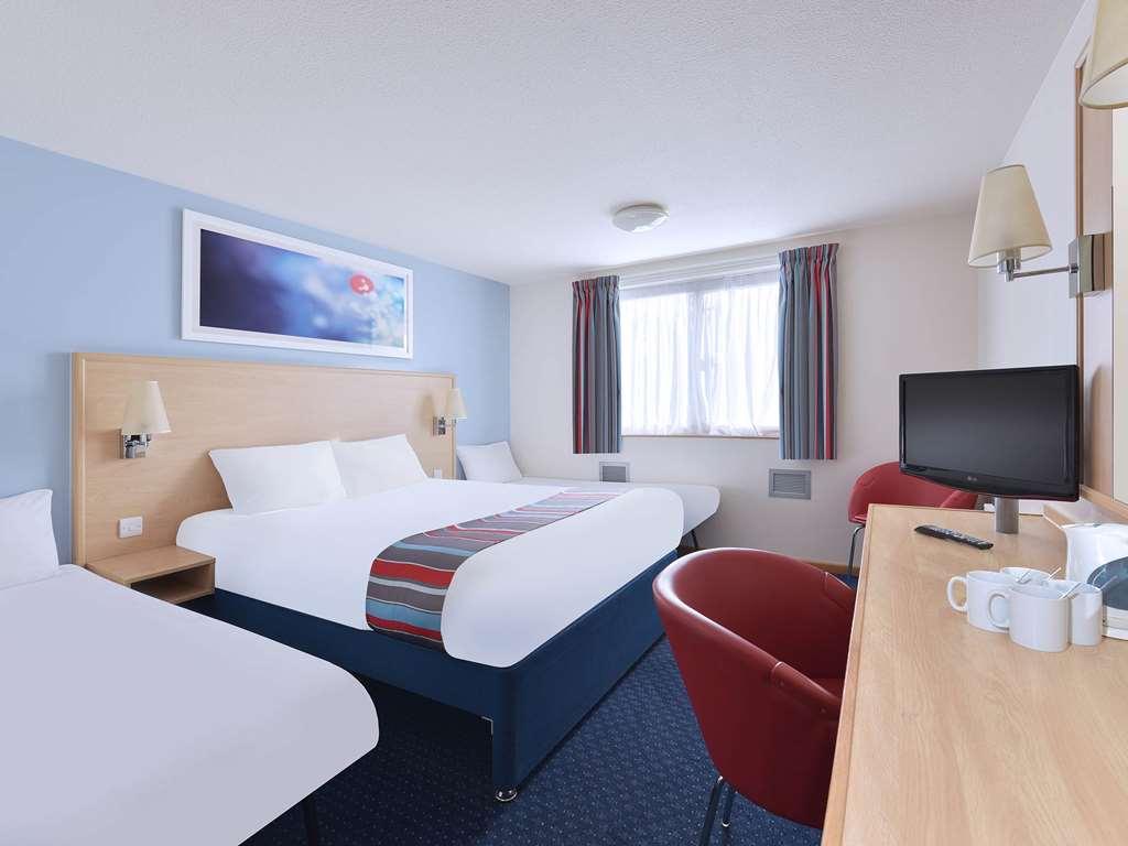 Travelodge Peterborough Alwalton Quarto foto
